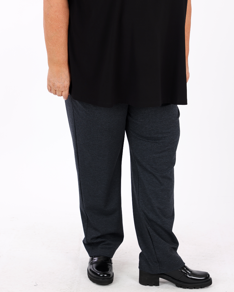 Dark Navy Trousers_Yesta