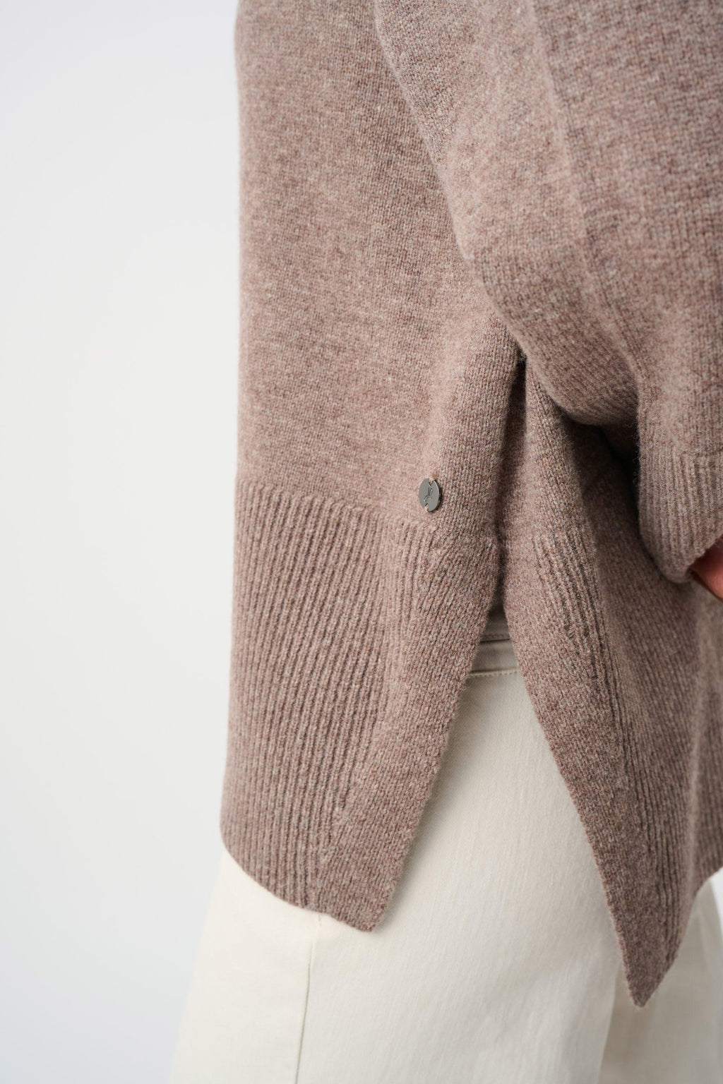 Chandail boxy en laine à col rond - Joseph Ribkoff