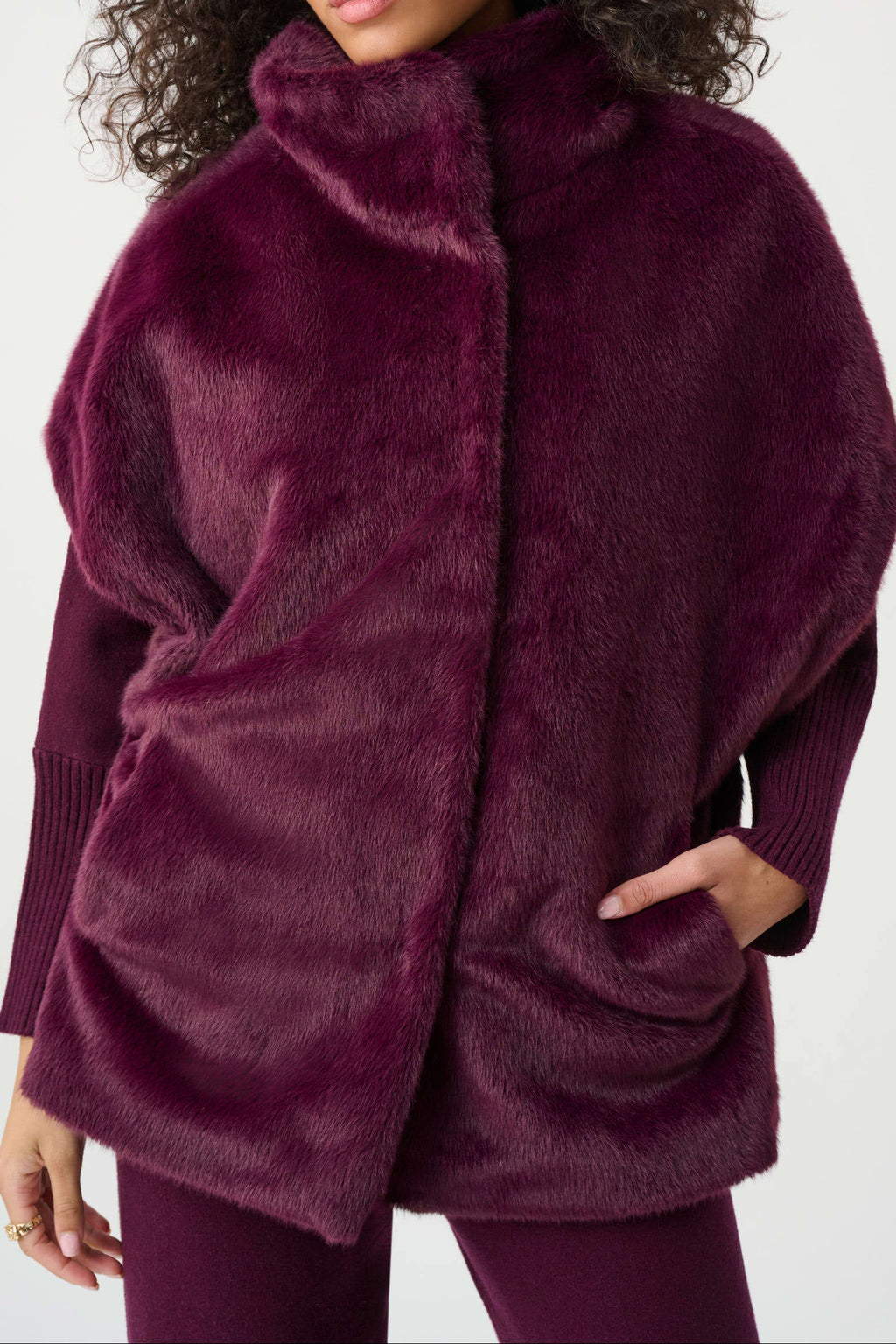 Veste boxy en fausse fourrure à col montant - Joseph Ribkoff